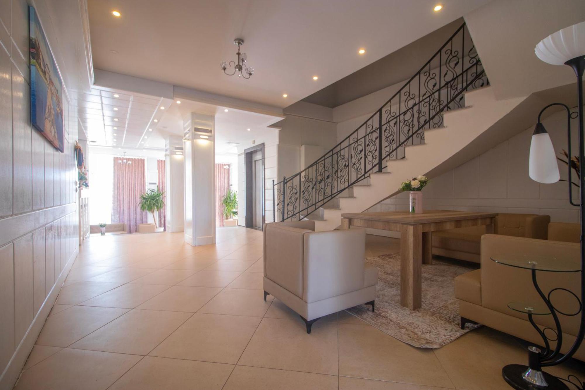 גולם Hotel Princ מראה חיצוני תמונה